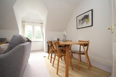 Flat 5, 68 West Overcliff Drive, Bournemouth, BH4 8AB
