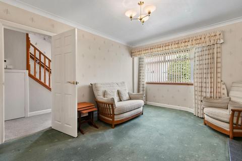 7 Hillend Crescent, Clarkston, Glasgow, G76 7XU