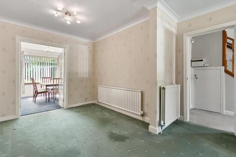 7 Hillend Crescent, Clarkston, Glasgow, G76 7XU