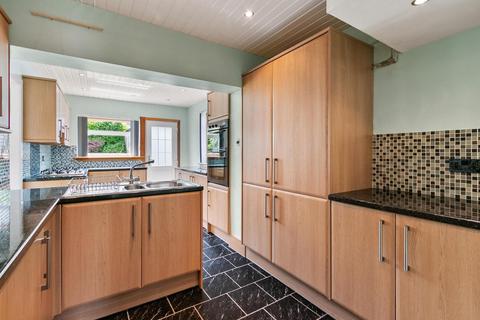 7 Hillend Crescent, Clarkston, Glasgow, G76 7XU