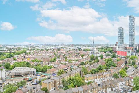 1 bedroom flat to rent, Silverleaf House, Chiswick, London, W3