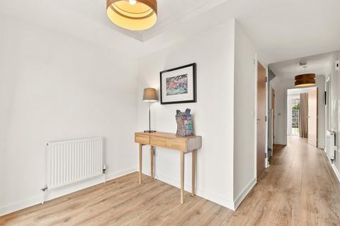 22 Seres Drive, Clarkston, Glasgow, G76 7PJ