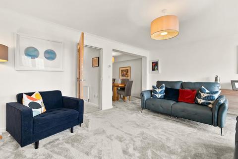 22 Seres Drive, Clarkston, Glasgow, G76 7PJ