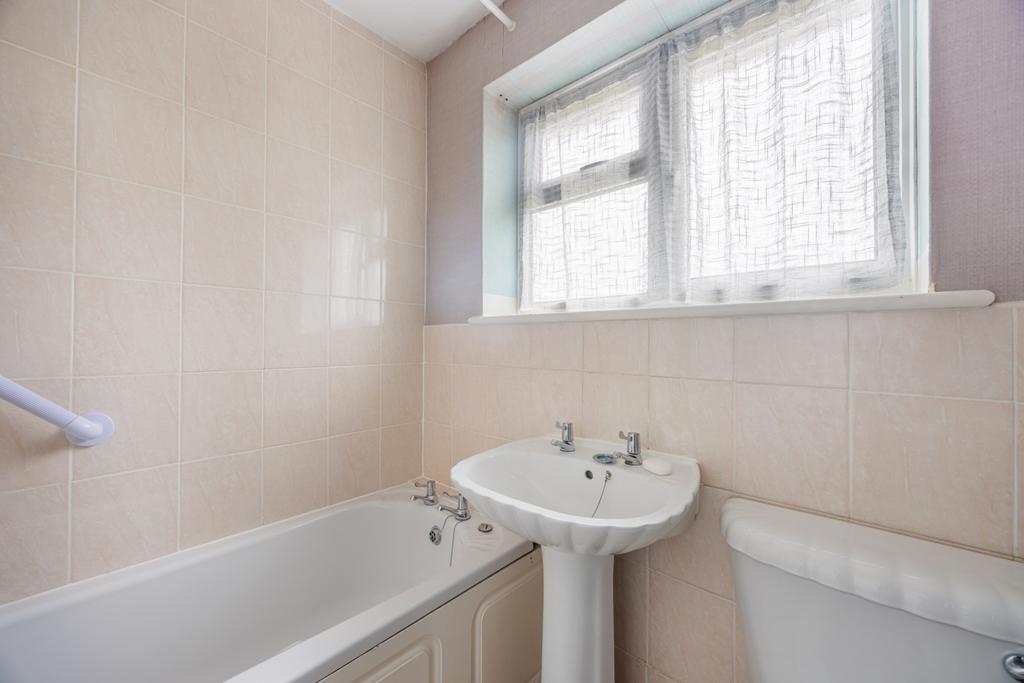 A11 - 13 Blake Close, Torquay TQ1 3 RG - 240702