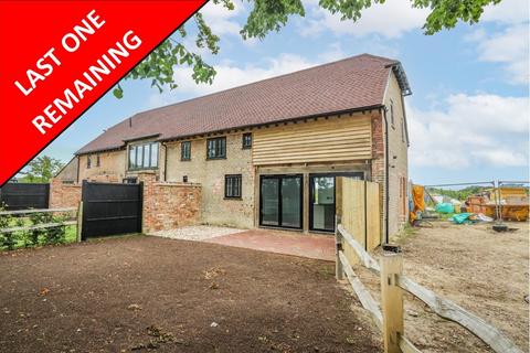 3 bedroom barn conversion for sale, Worsham Lane, BEXHILL on SEA, TN40