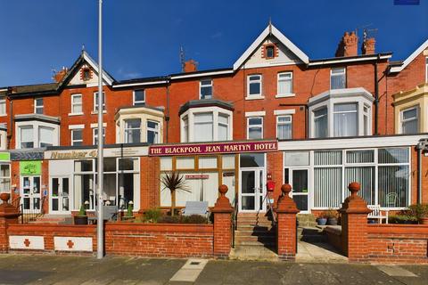 11 bedroom terraced house for sale, King Edward Avenue, Blackpool, FY2