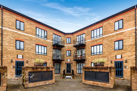 2 bedroom apartment for sale, Ship Yard, London, E14