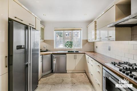 4 bedroom detached house to rent, Goldsmiths Close, London, W3