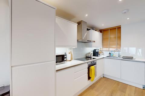 2 bedroom maisonette for sale, Dorset Gardens, Kemptown, Brighton, BN2