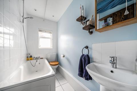 27 Eden Road, Beckenham, BR3 4AS