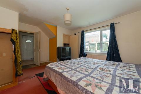 30 Pitfield Way, London, NW10 0PR