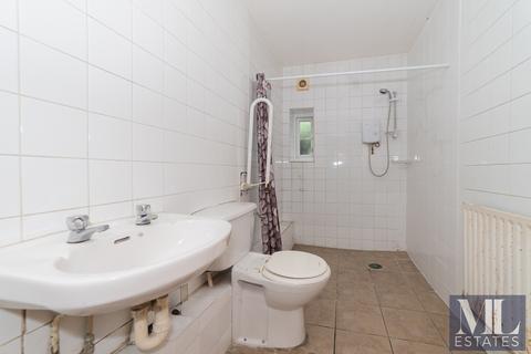 30 Pitfield Way, London, NW10 0PR