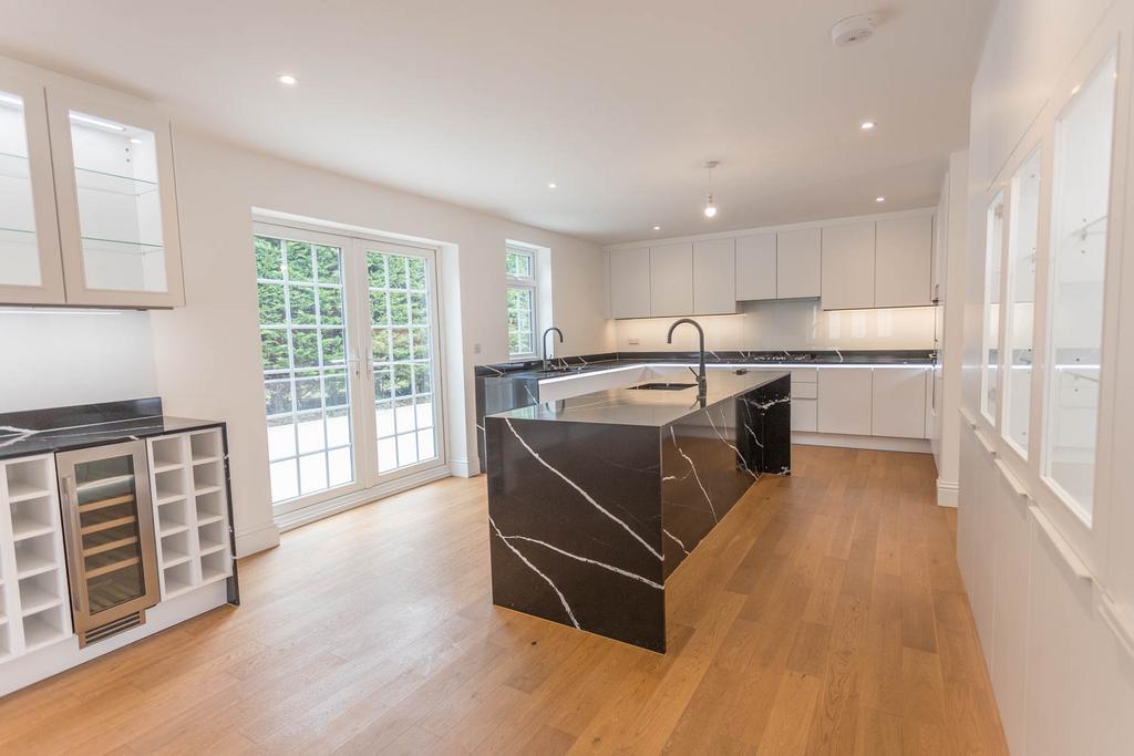 Kitchen/Breakfast area