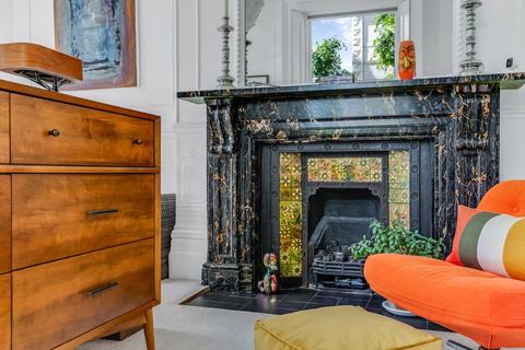 5b Randolph Road, London, W9 1AN