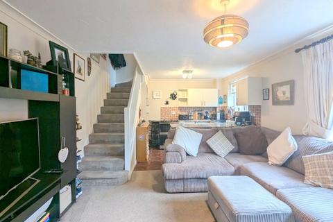 12 Briarwood Close, Feltham, TW13 4QL