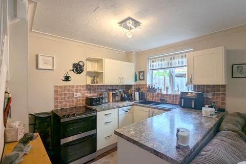 12 Briarwood Close, Feltham, TW13 4QL