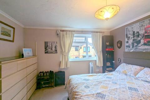 12 Briarwood Close, Feltham, TW13 4QL