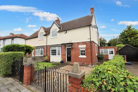 3 bedroom semi-detached house for sale, Briarwood Crescent, Walkerville, Newcastle upon Tyne, Tyne and Wear, NE6 4ST