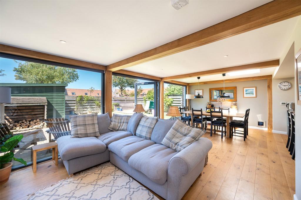 Sitting-Dining Area