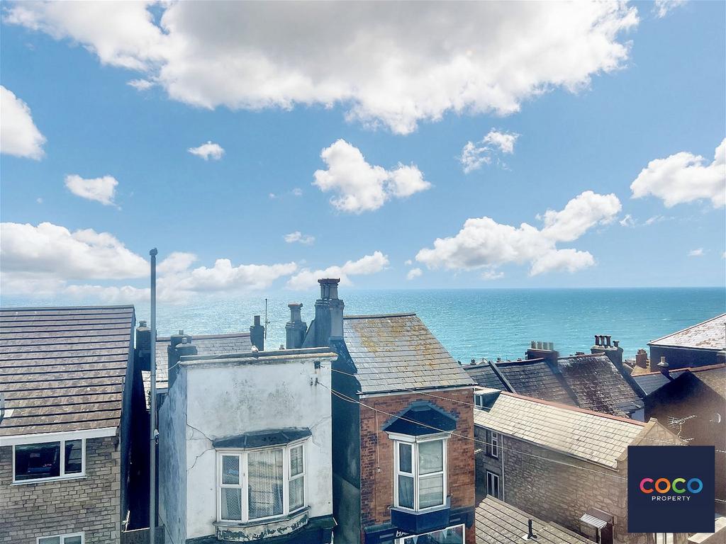 Fortuneswell, Portland DT5 2 bed flat for sale £130,000