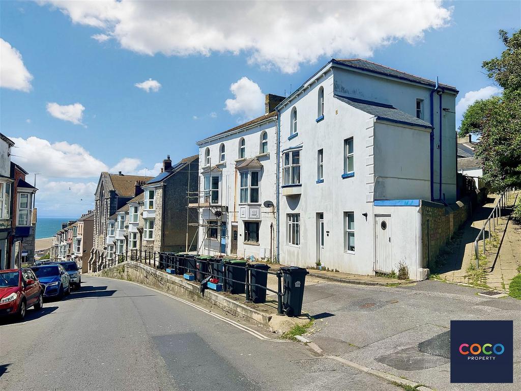 Fortuneswell, Portland DT5 2 bed flat for sale £130,000