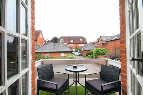 2 bedroom flat for sale, Friday Street, Henley-on-Thames