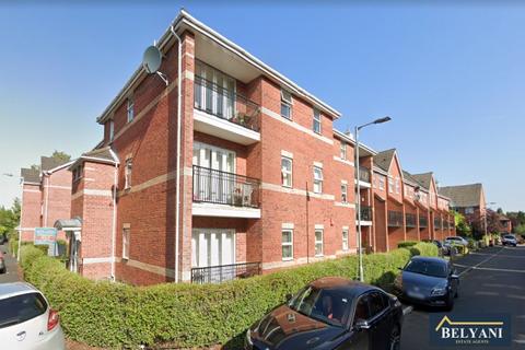 2 bedroom flat to rent, Holden Avenue, Manchester M16
