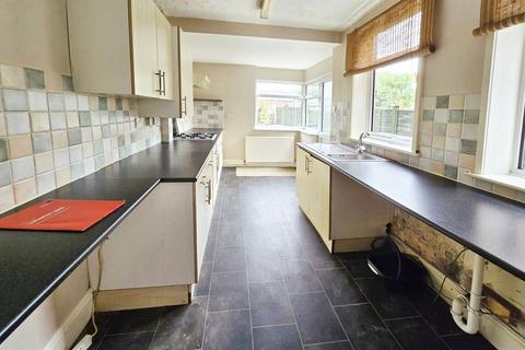 2 bedroom end of terrace house for sale, Evelyn Street, Beeston, NG9 2EU