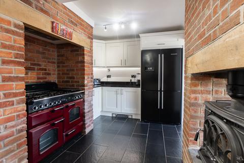 14 Eley Close, Ilkeston, DE7 9JU