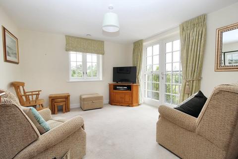 2 bedroom retirement property for sale, Station Road, Letchworth Garden City, SG6