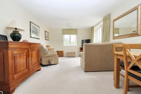 2 bedroom retirement property for sale, Station Road, Letchworth Garden City, SG6