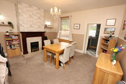 3 bedroom end of terrace house for sale, Park Road, Worsbrough