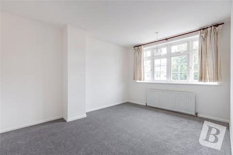 29 Lakeside, Rainham, RM13 9SN