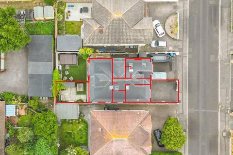 2 bedroom ground floor flat for sale, Stourcliffe Avenue, Bournemouth BH6