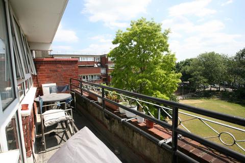 1 bedroom flat to rent, Goulden House, Battersea, SW11