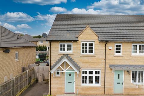 3 bedroom end of terrace house for sale, Bletchley Fold, Horsforth, Leeds, West Yorkshire, LS18