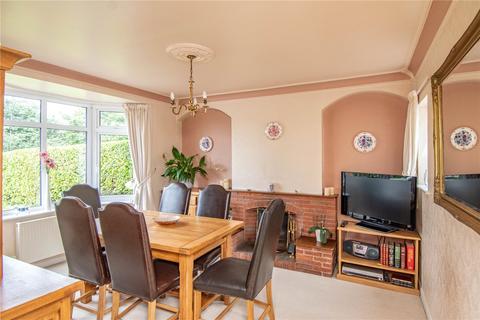 4 bedroom detached house for sale, Stourbridge Road, Catshill, Bromsgrove, Worcestershire, B61