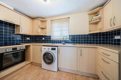 2 bedroom flat for sale, Newbury,  Berkshire,  RG14