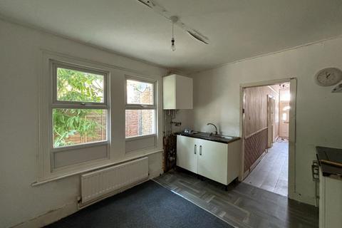 82 Burlington Road, Thornton Heath, CR7 8PF