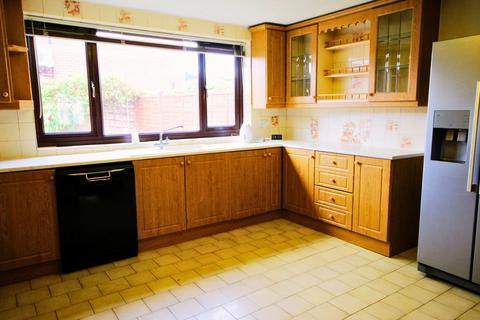 3 bedroom semi-detached house for sale, Swansdown Walk, Thatcham, RG19