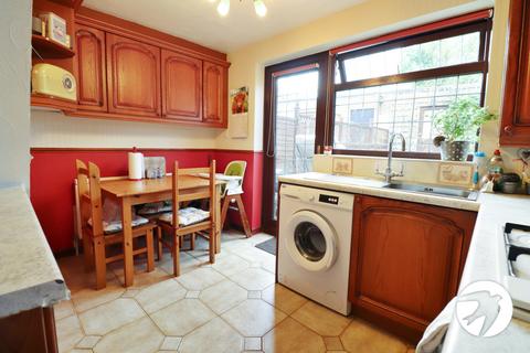 2 bedroom terraced house for sale, Hertford Walk, Belvedere, DA17