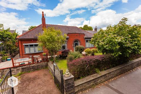 4 bedroom bungalow for sale, Church Road, Bolton, Greater Manchester, BL1 6HH