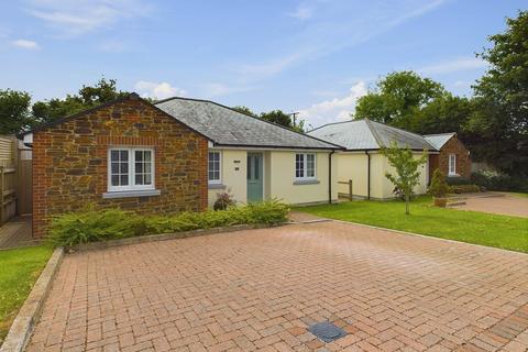 7 Chapel Meadow, Callington, PL17 7FX