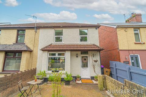 3 bedroom semi-detached house for sale, Avondale Road, Pontrhydyrun, NP44