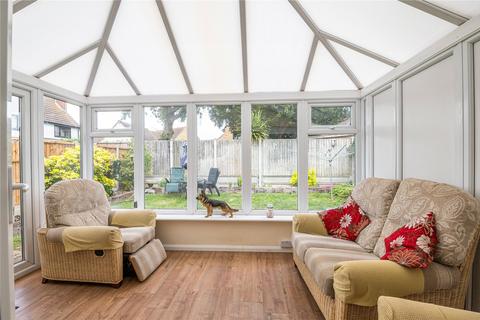 Sunnyside Lodge Common Road, Great Wakering, Southend-on-sea, SS3 0AG