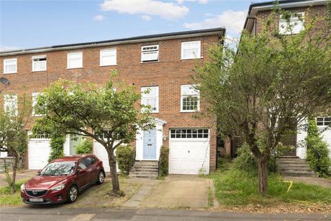 15 Heatherdale Close, Kingston Upon Thames, KT2 7SU