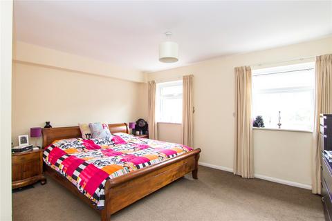 15 Heatherdale Close, Kingston Upon Thames, KT2 7SU