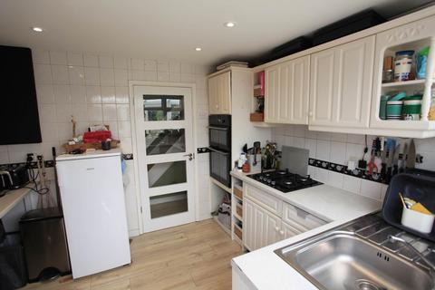 3 bedroom house to rent, Dugdale Hill Lane, Potters Bar