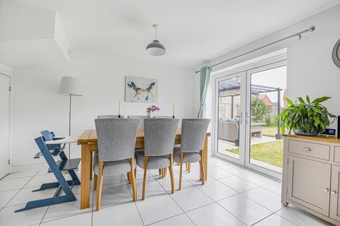 4 Harding Vale, Steventon, Abingdon, OX13 6GF
