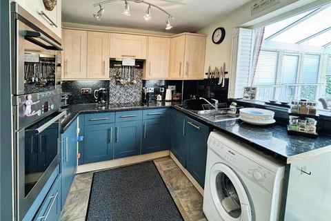 3 bedroom semi-detached house for sale, Blackthorn Close, South Wonston, Winchester